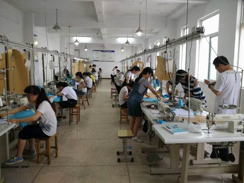 苏州大学到泗阳中专对3+4服装专业学生开展调研考核