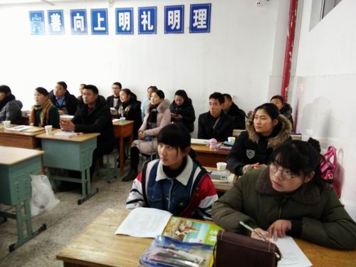 泗阳中专组织召开“3+4”分段培养班学生家长会