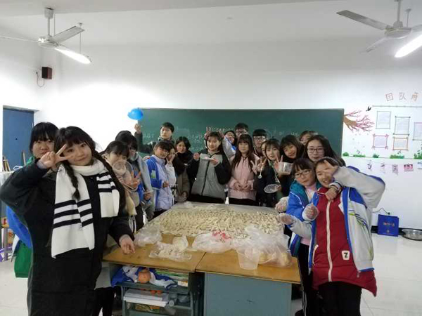 淮海技师学院各班级举行庆元旦迎新年联欢活动