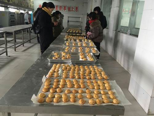 省财贸轻纺工会“烘焙师”培训班在泗阳中专举行