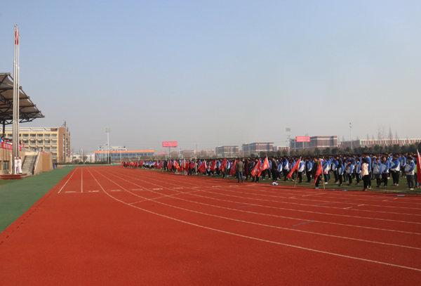 淮海技师学院举行新学期首次升旗仪式