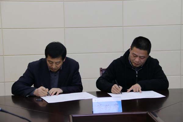 淮海技师学院举行校企合作签约暨教学用车捐赠仪式