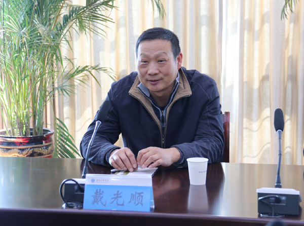 江苏财经职业技术学院副校长戴光顺一行到淮海技师学院考察交流