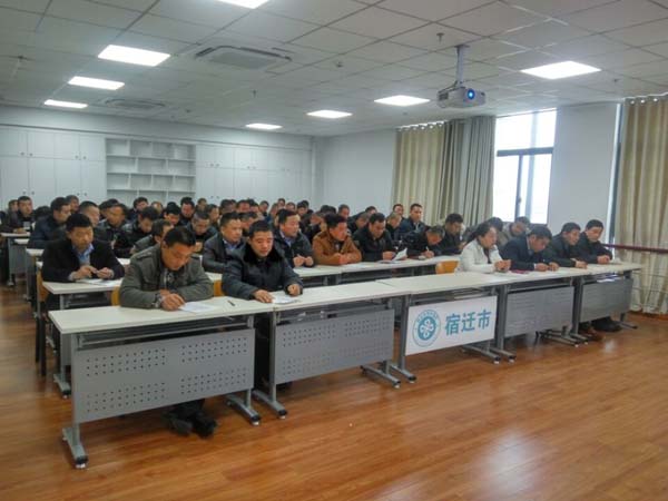 公交二公司汽车驾驶员高级工培训班在淮海技师学院开班