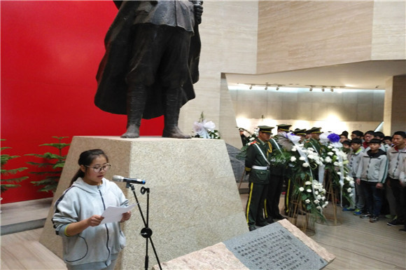 宿城中等专业学校全体师生清明节祭扫寄哀思