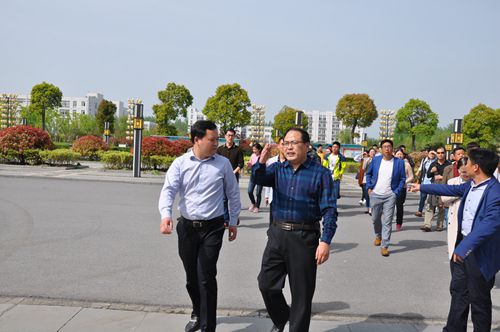 全县中学团委书记到泗阳中专观摩