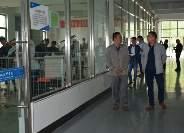 南京交通技师学院到淮海技师学院考察交流职业培训工作
