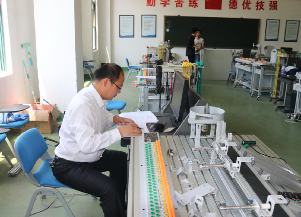 淮海技师学院2017年操作技能大赛圆满结束