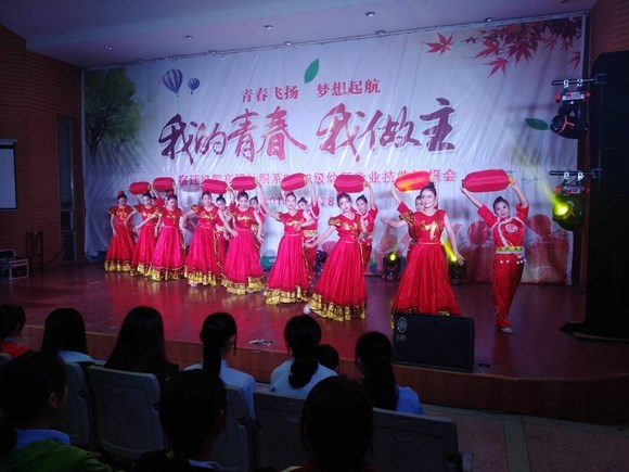 宿迁经贸高职2016级幼师专业技能汇报演顺利举行