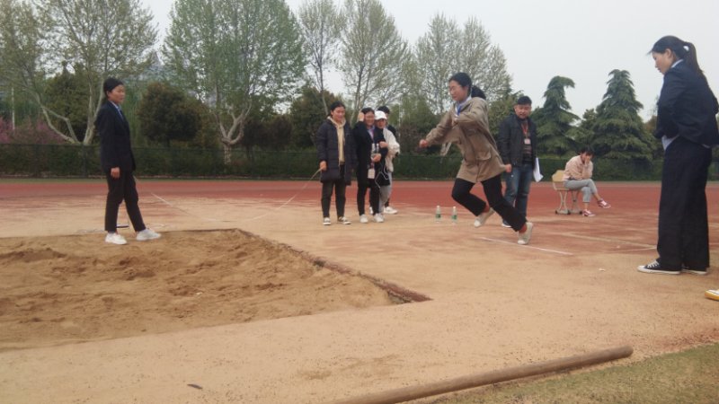 绽放青春风采共享运动快乐——宿迁经贸高职信息系成功举办春季运动会