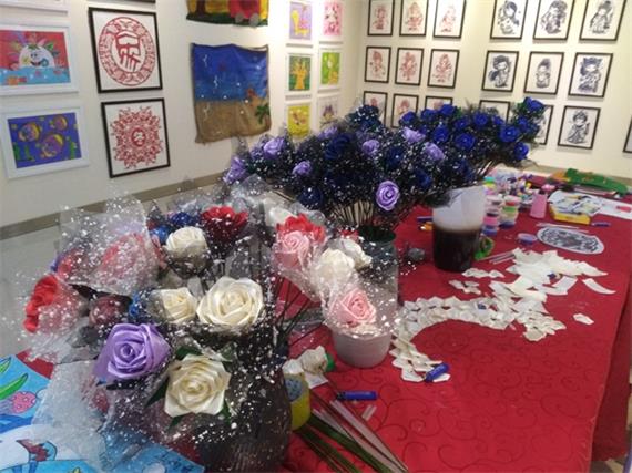宿迁经贸高职举办“童之韵——我是巧巧手”为主题的手工作品展