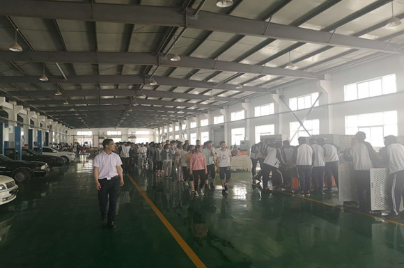 宿城中专积极展示校企合作办学成果