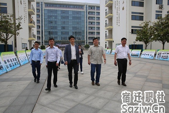 团省委李琨部长一行到宿迁技师学院调研职业学校共青团工作