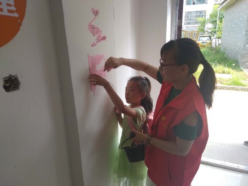 泗阳中专泗水先锋”党员志愿服务活动获点赞
