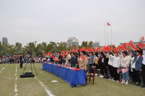 泗阳中专举行“我和我的祖国”大合唱比赛