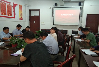 泗阳中专《红烛初心讲坛》开讲啦！