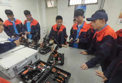 体验科学 快乐成长——宿迁经贸高职开展2020年全国科普日校园科普活动