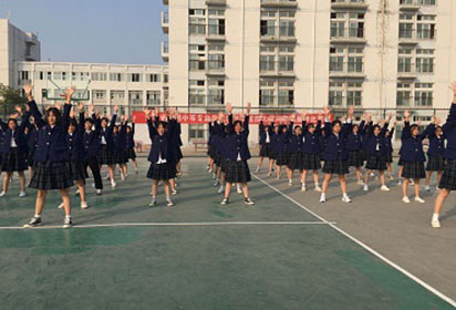 泗阳中专分系部举行“你笑起来真好看”跳操比赛