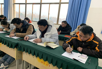 宿迁经贸高职汽车工程系党支部开展十二月份党员日活动