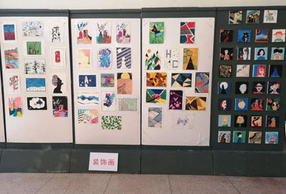宿迁经贸高职成功举办2018级广告设计专业学生作品展