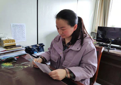 泗阳中专：印制口袋书，助力学党史