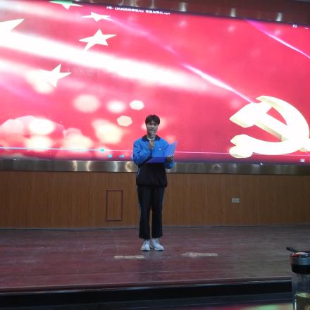 沭阳中专举行“学红色党史  做时代新人”青年学生红色故事会