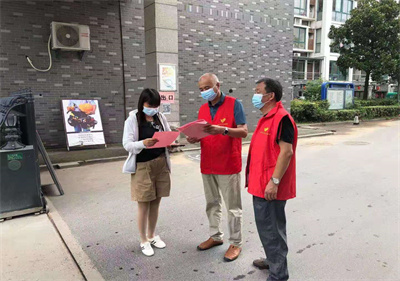 泗阳中专党员志愿者到杨圩社区宣传新冠疫情防控知识