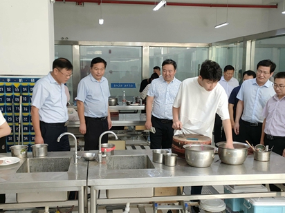 宿迁技师学院：如皋市教育局来校交流