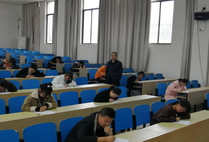 组织学生参加学规范知识测试