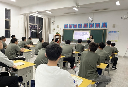 职教宣传周：宿豫中专组织主题班会活动