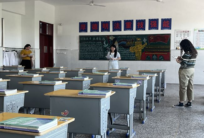 职教活动周:宿豫中专组织“温馨之家,洁净教室”活动