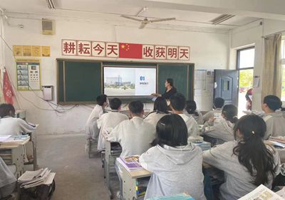 泗阳中专宣讲团赴生源学校开展招生宣传活动