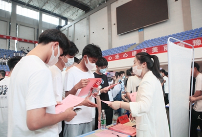 宿迁技师学院2022届毕业典礼暨校园招聘会正式举办