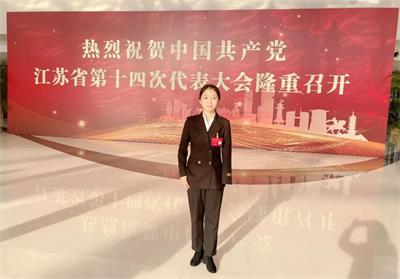 听劳模宣讲   学劳模精神