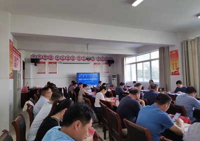 泗阳中专组织开展暑期工作暨考核方案优化研商活动