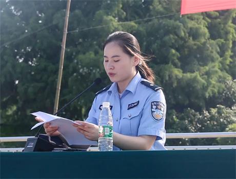 青春与法同行  成长与律相伴