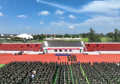 军训正当时 践行强国志 ——泗阳中专2022级高一新生军训闭营仪式暨成果汇报表演
