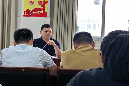 双向奔赴，再创辉煌 ——泗阳中专高考部召开高三组建会议