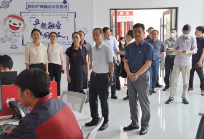 结对帮扶守初心  共同发展担使命  —— 苏州市教育局领导莅泗调研对口支援工作