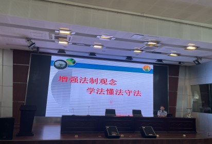 成长路上与法同行 ——泗阳中专开展法制宣传教育活动