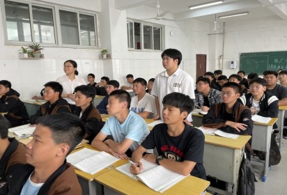 新人亮风采 帮扶促成长 -——泗阳中专机电工程系新教师韩赛公开课