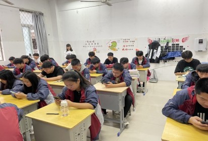 阶段测试显成效  齐心协力提质量 --泗阳中专机电工程系举行本学期第一次月考