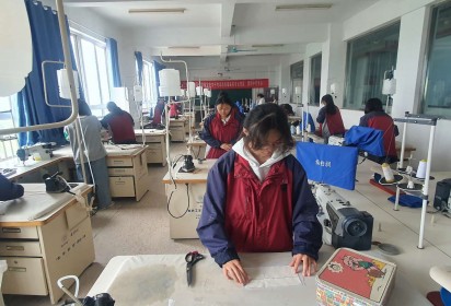 展技能  赛风采  同提升 —泗阳中专服装工程系举行服装与服饰设计专业9月份技能月赛