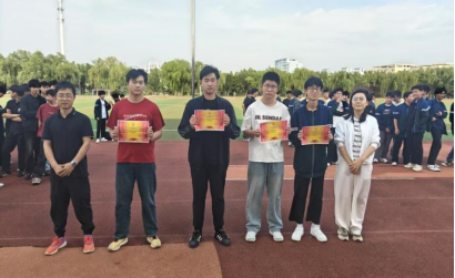 凝心聚力展风采 团结奋进强体魄 ——宿迁开放大学汽车工程系举办拔河比赛