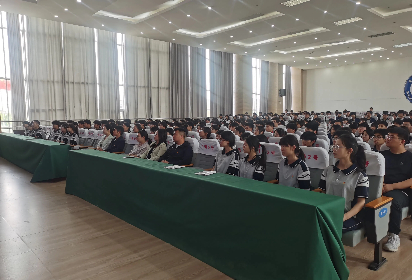 宿迁开放大学举行2025年春季学期新团员入团仪式