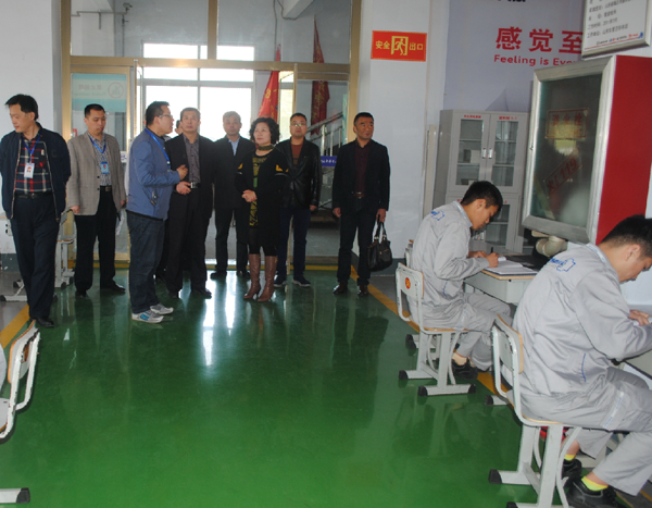 淮海技师学院赴德州交通职业中等专业学校考察信息化建设工作