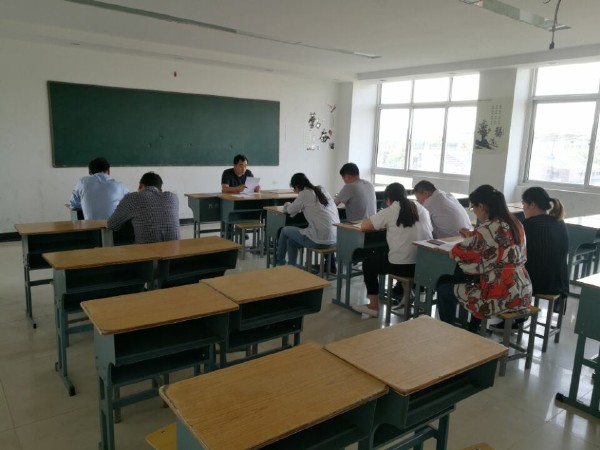 淮海技师学院各党支部有序开展党课学习