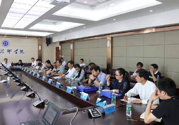 市教育系统“有序排队、文明上下学”工作推进会在淮海技师学院举行