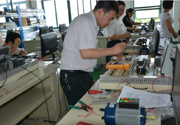 2017年全市高级技师统一考评在淮海技师学院顺利举行