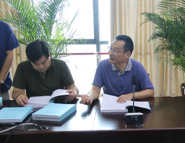 省高技能人才重点建设项目评审专家组到淮海技师学院验收省级示范专业